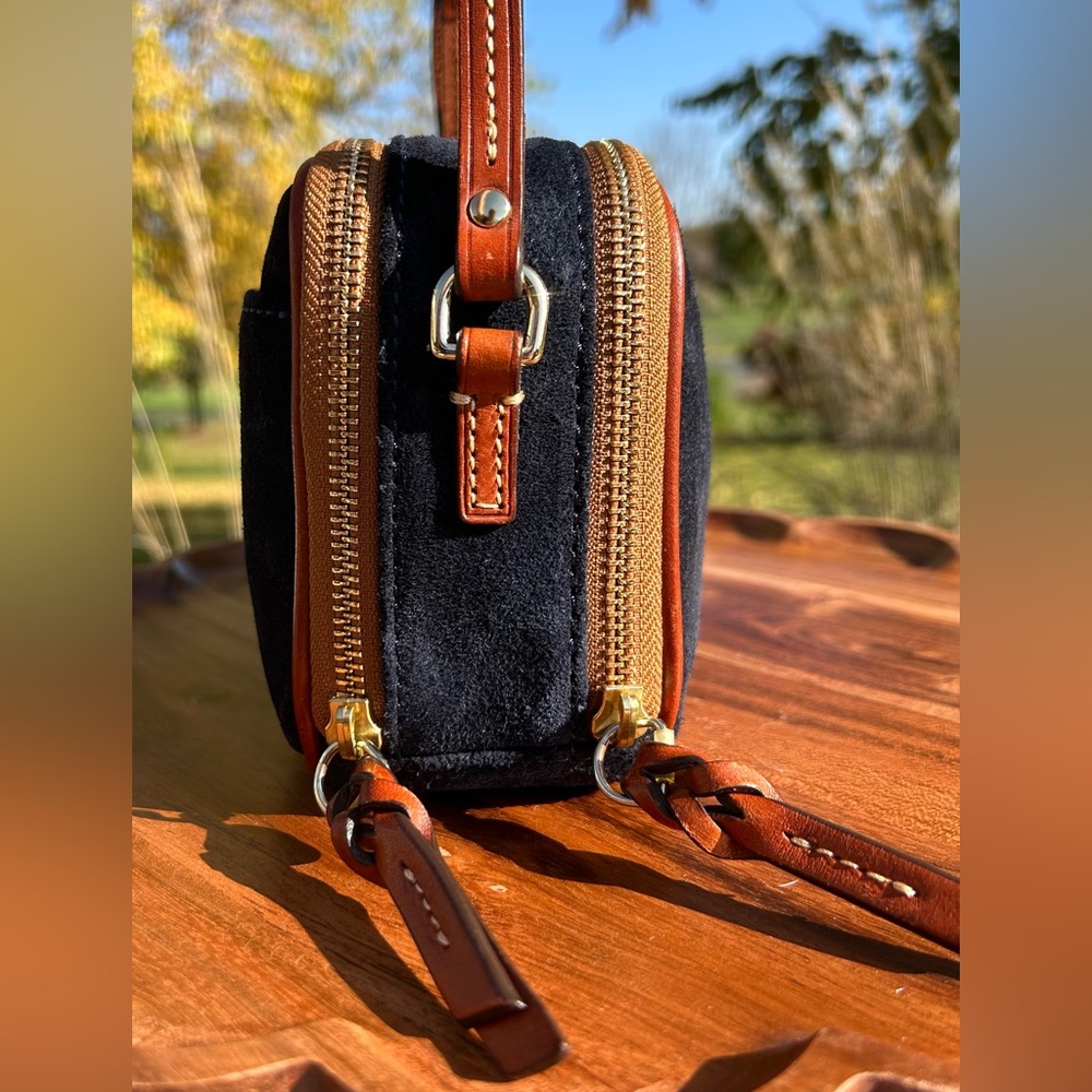 Dooney & Bourke Navy Suede Sawyer Crossbody EUC - Picture 12 of 17